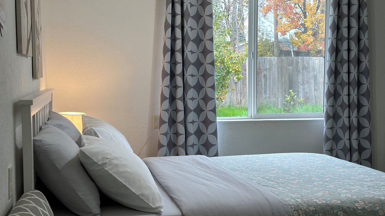 Photo of Bedroom in Arden-Arcade