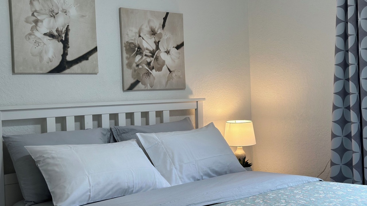 Photo of Bedroom in Arden-Arcade