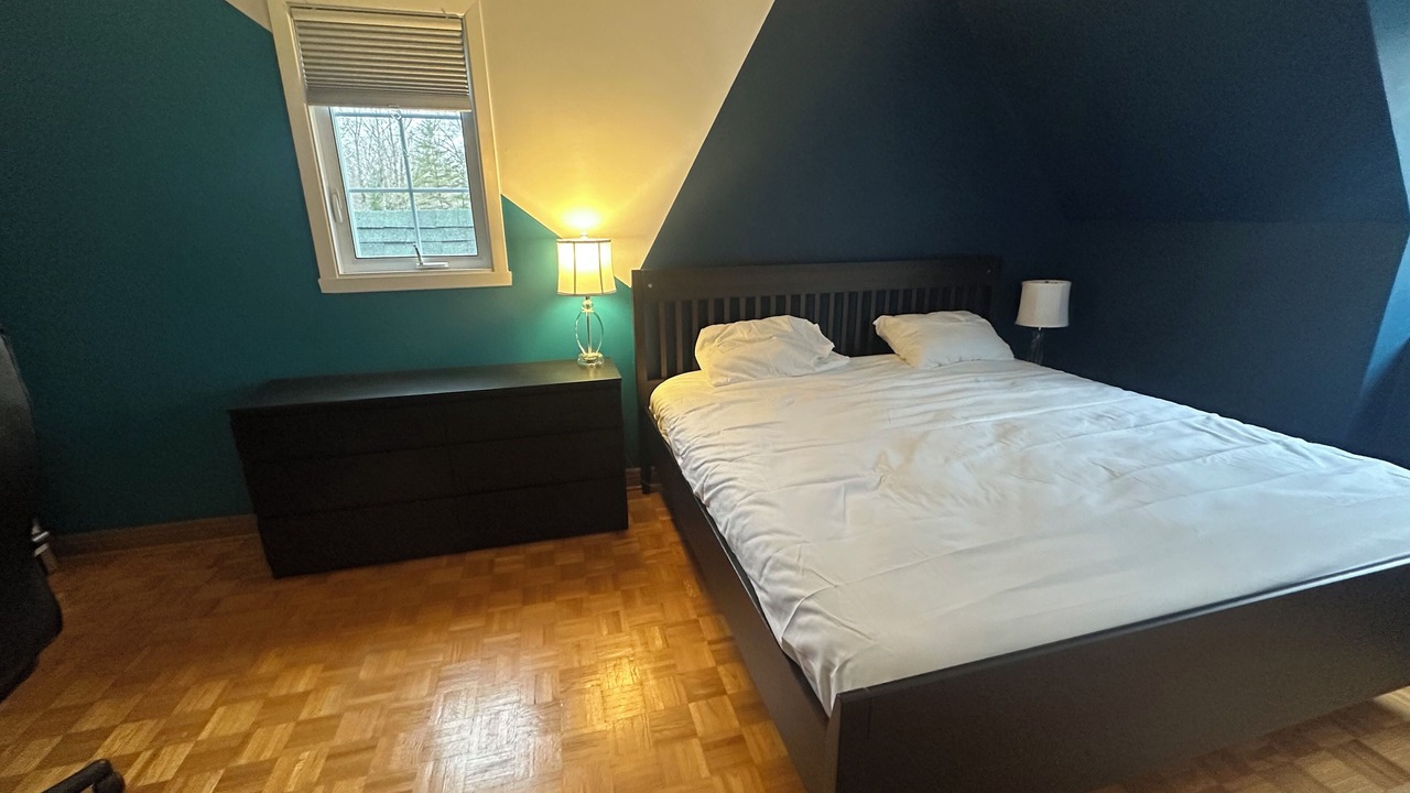 Photo of Bedroom in Saint-Etienne-de-Lauzon