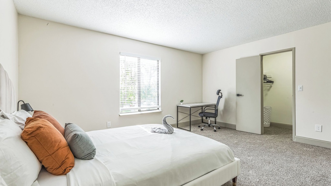 Photo of Bedroom in Lenexa