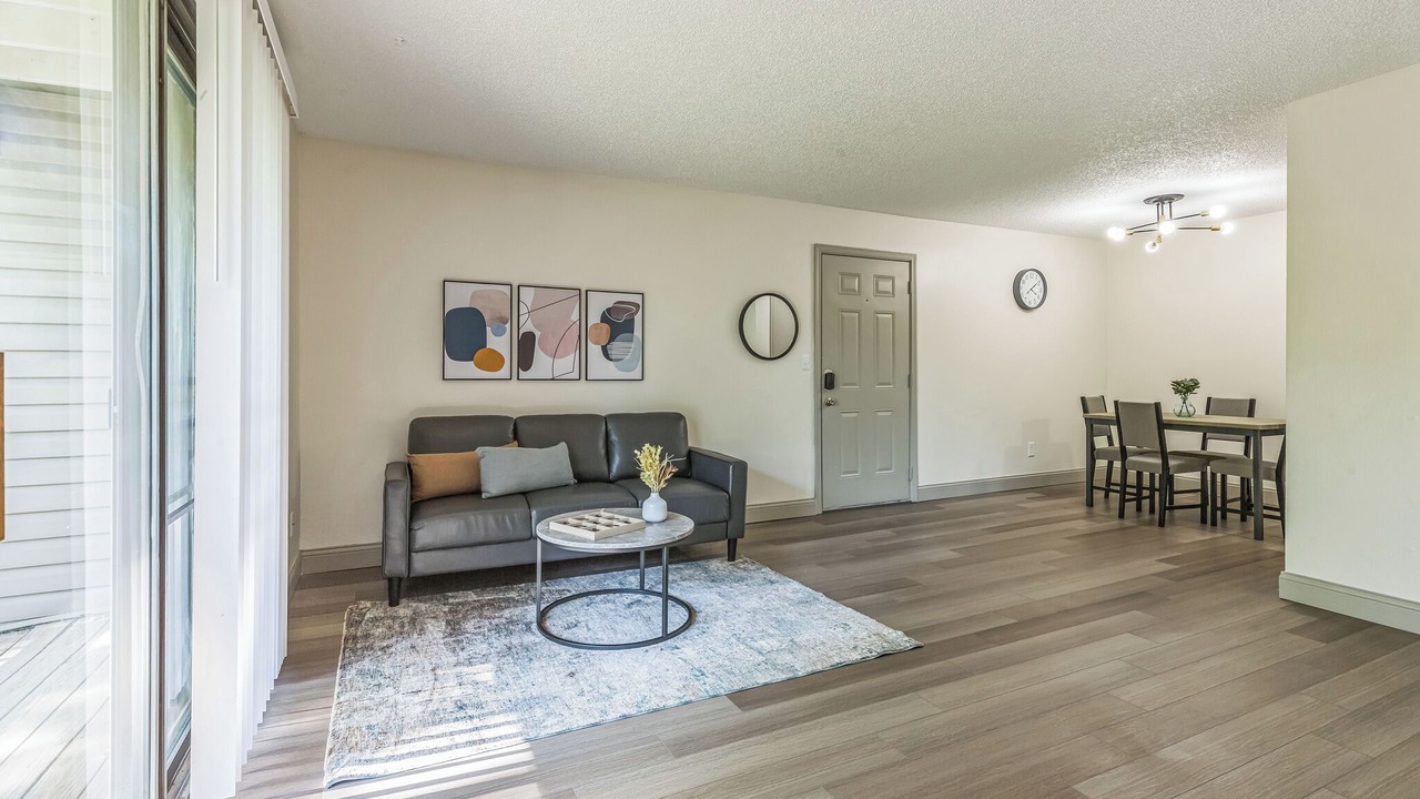 Photo of Livingroom in Lenexa