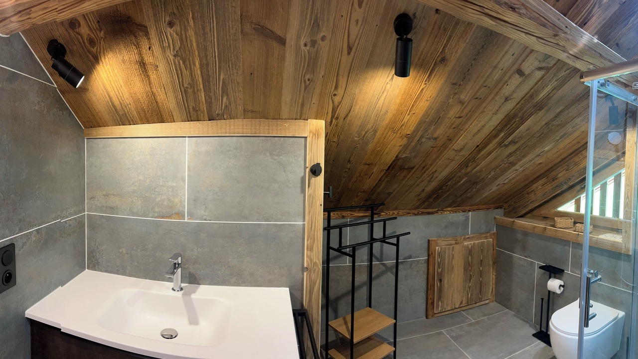 Photo of Bathroom in Taninges