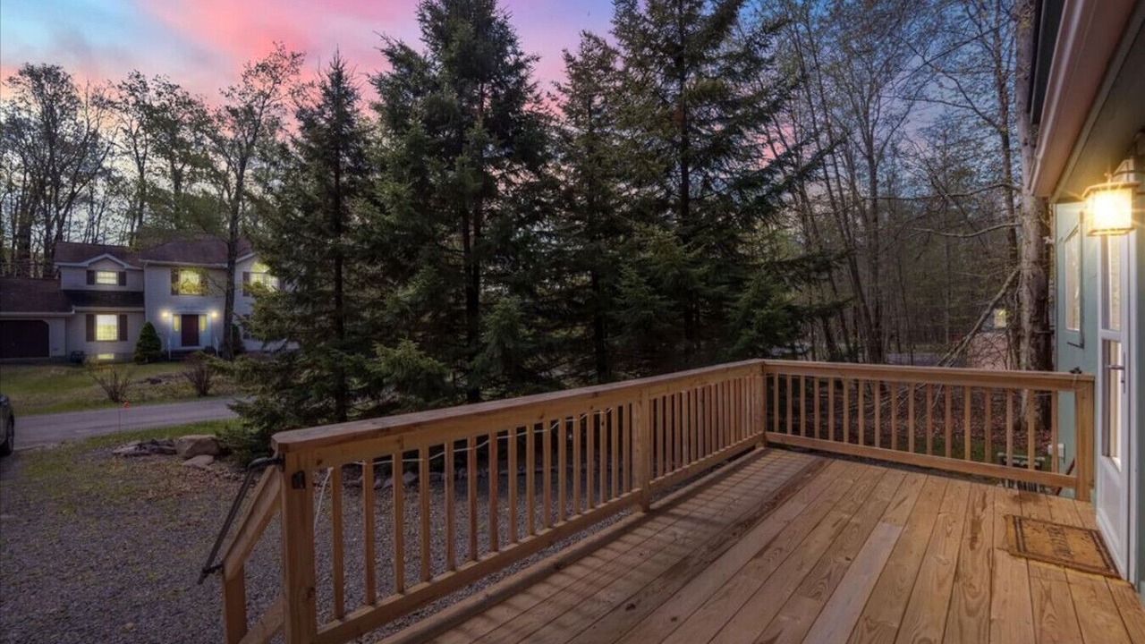 Photo of Patio Balcony in Pocono Lake