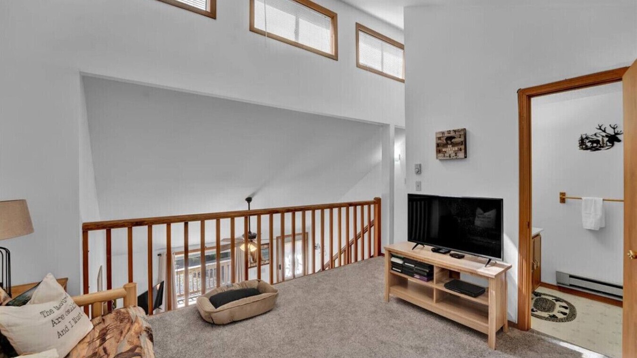 Photo of Livingroom in Pocono Lake