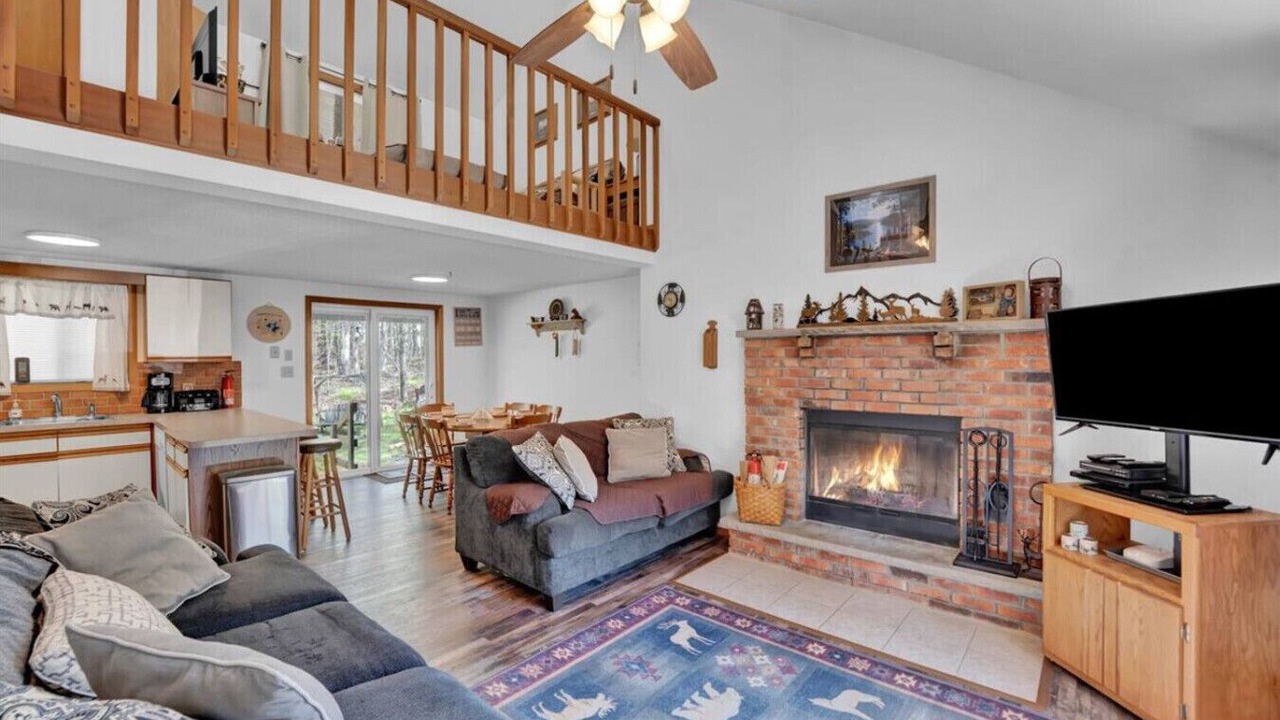 Photo of Livingroom in Pocono Lake