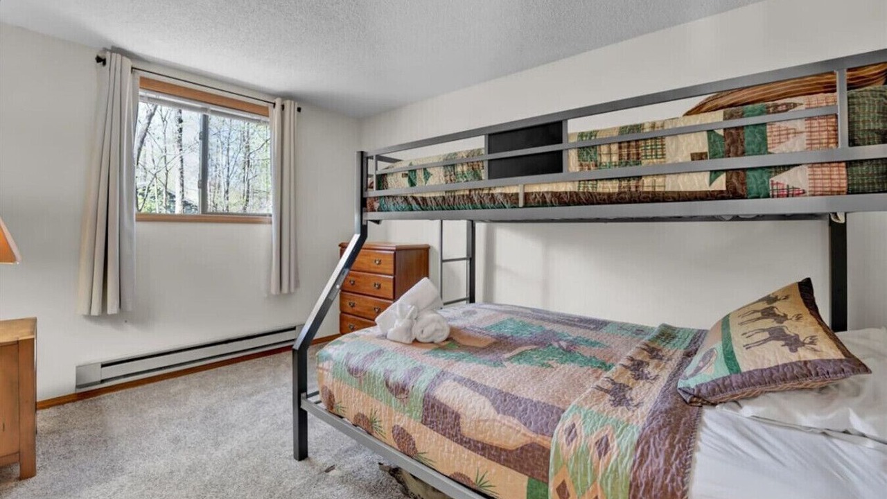 Photo of Bedroom in Pocono Lake
