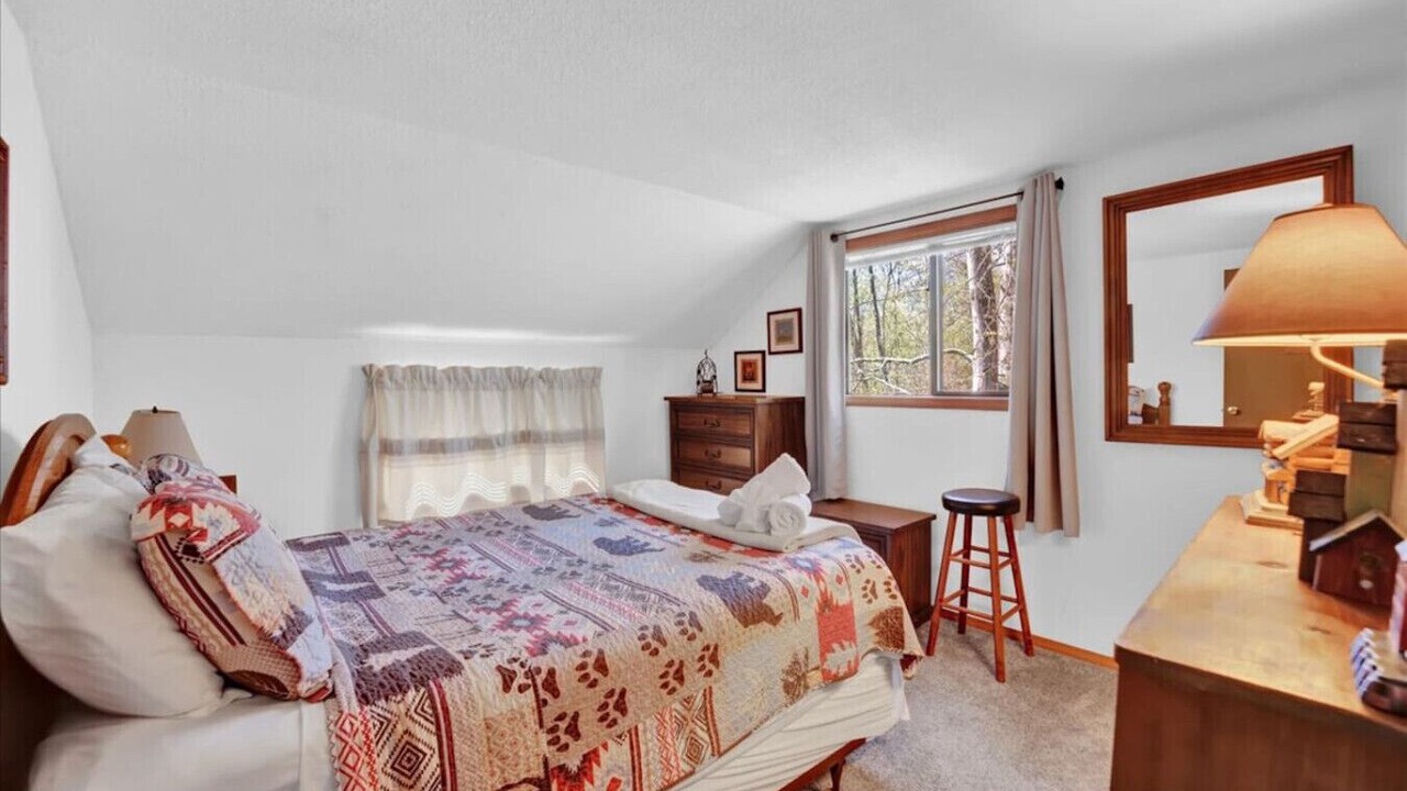 Photo of Bedroom in Pocono Lake