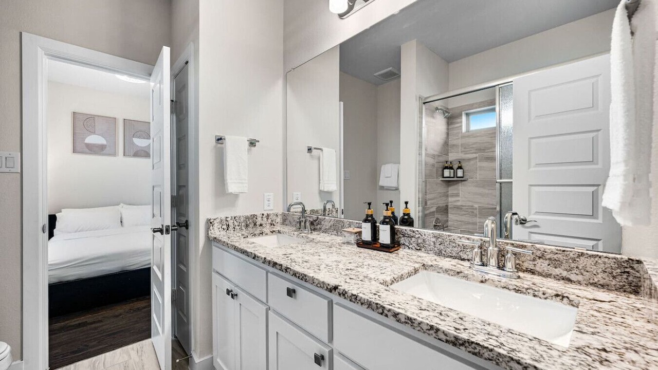 Photo of Bathroom in Rowlett