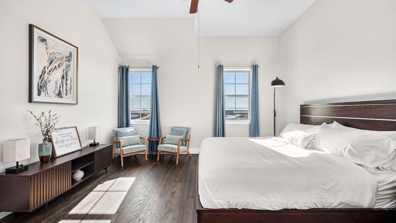 Photo of Bedroom in Rowlett