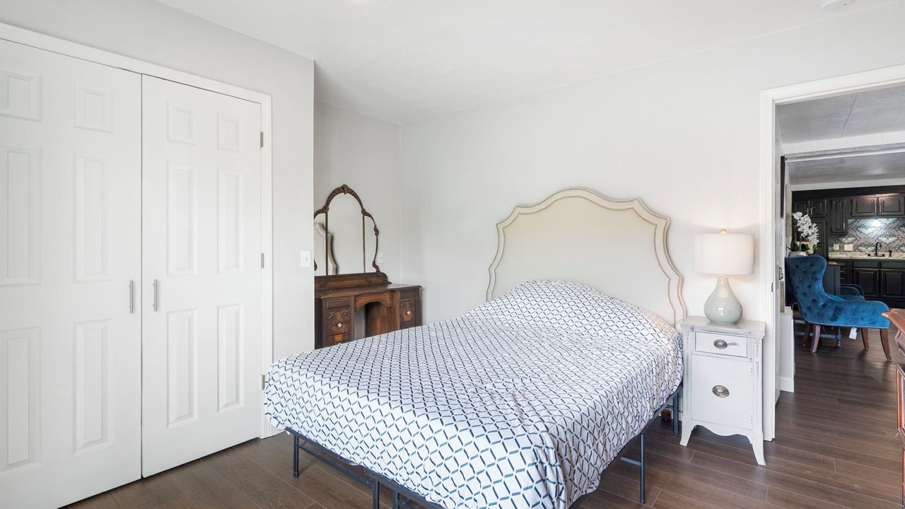 Photo of Bedroom in Rockaway Beach