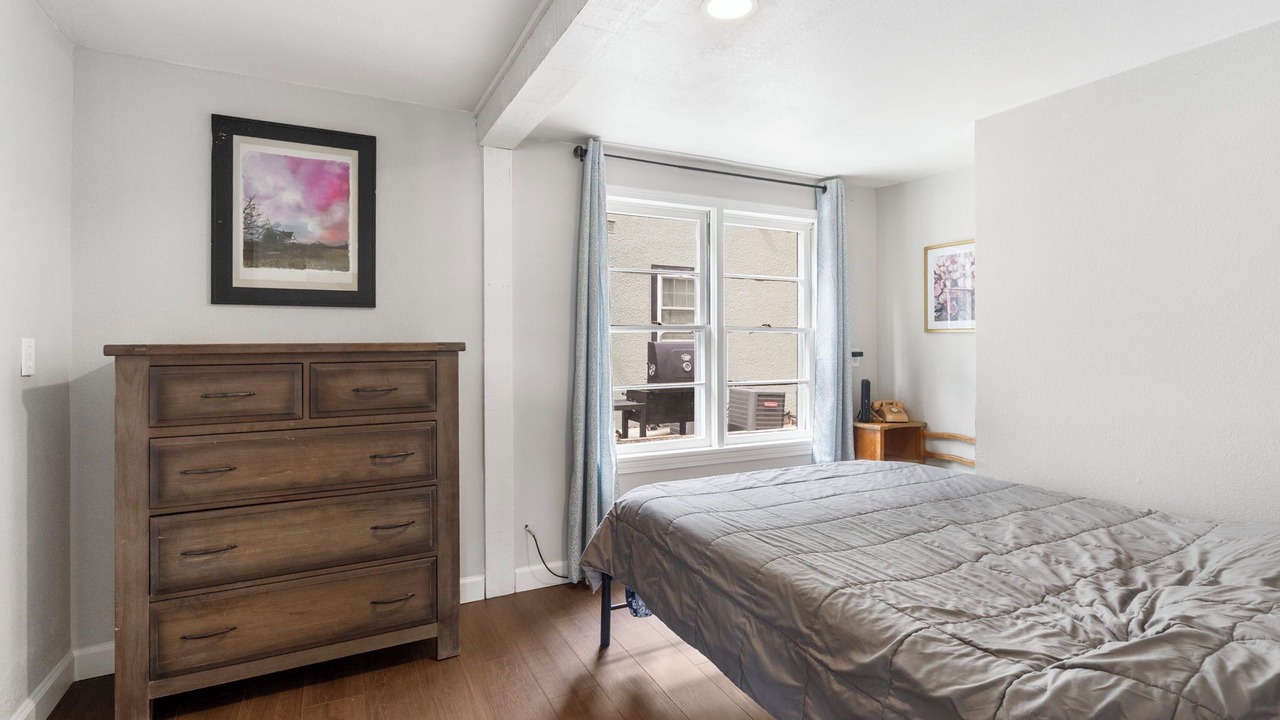 Photo of Bedroom in Rockaway Beach