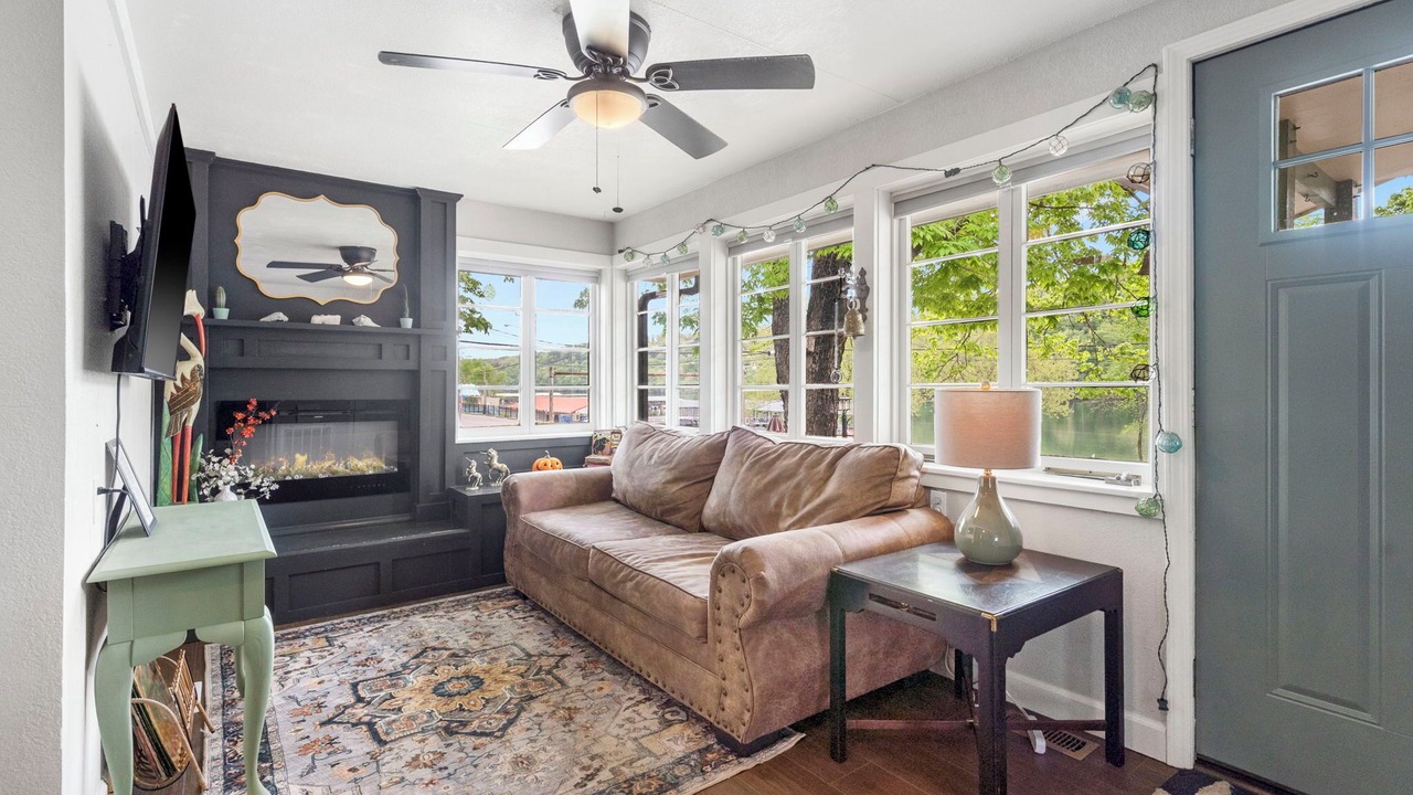 Photo of Livingroom in Rockaway Beach