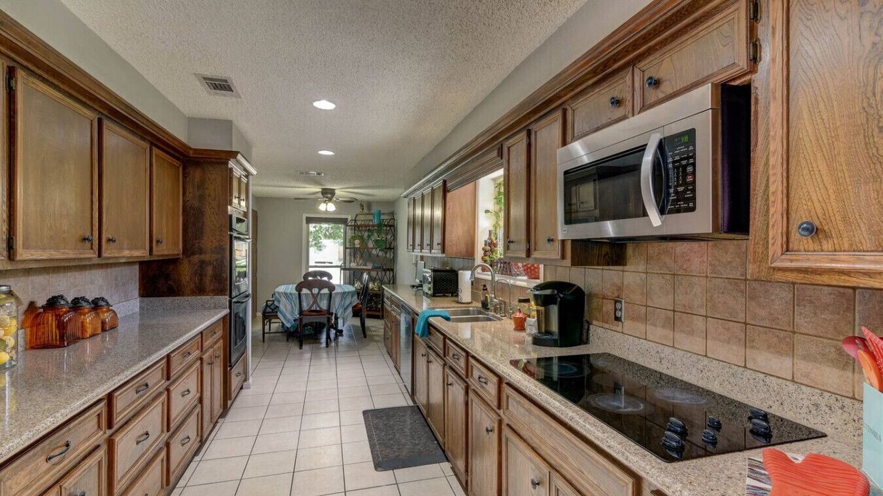 Photo of Kitchen in Friendswood