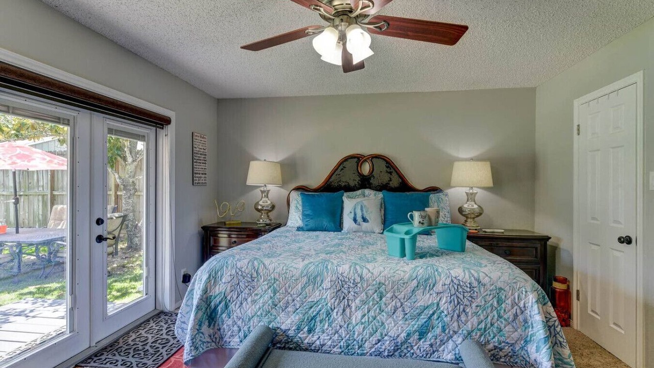 Photo of Bedroom in Friendswood