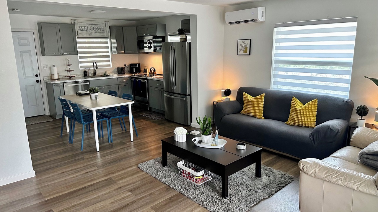 Photo of Livingroom in Downtown Zephyrhills