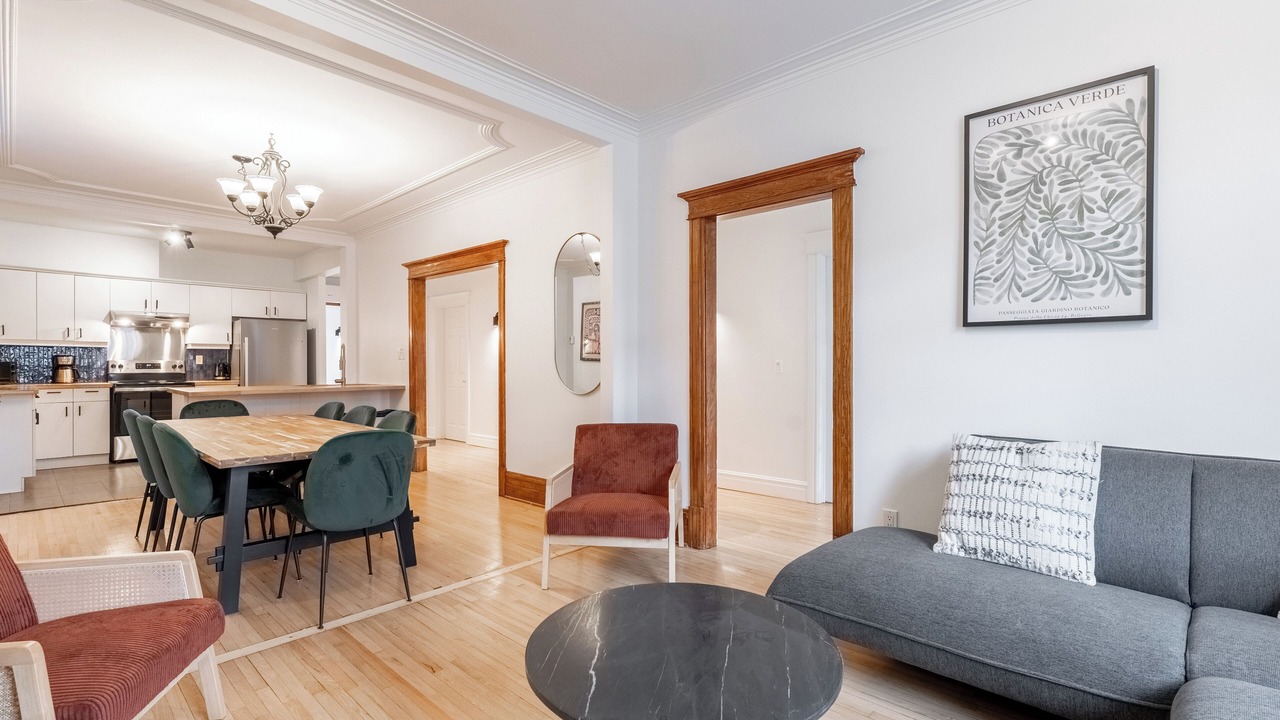 Photo of Livingroom in Youville