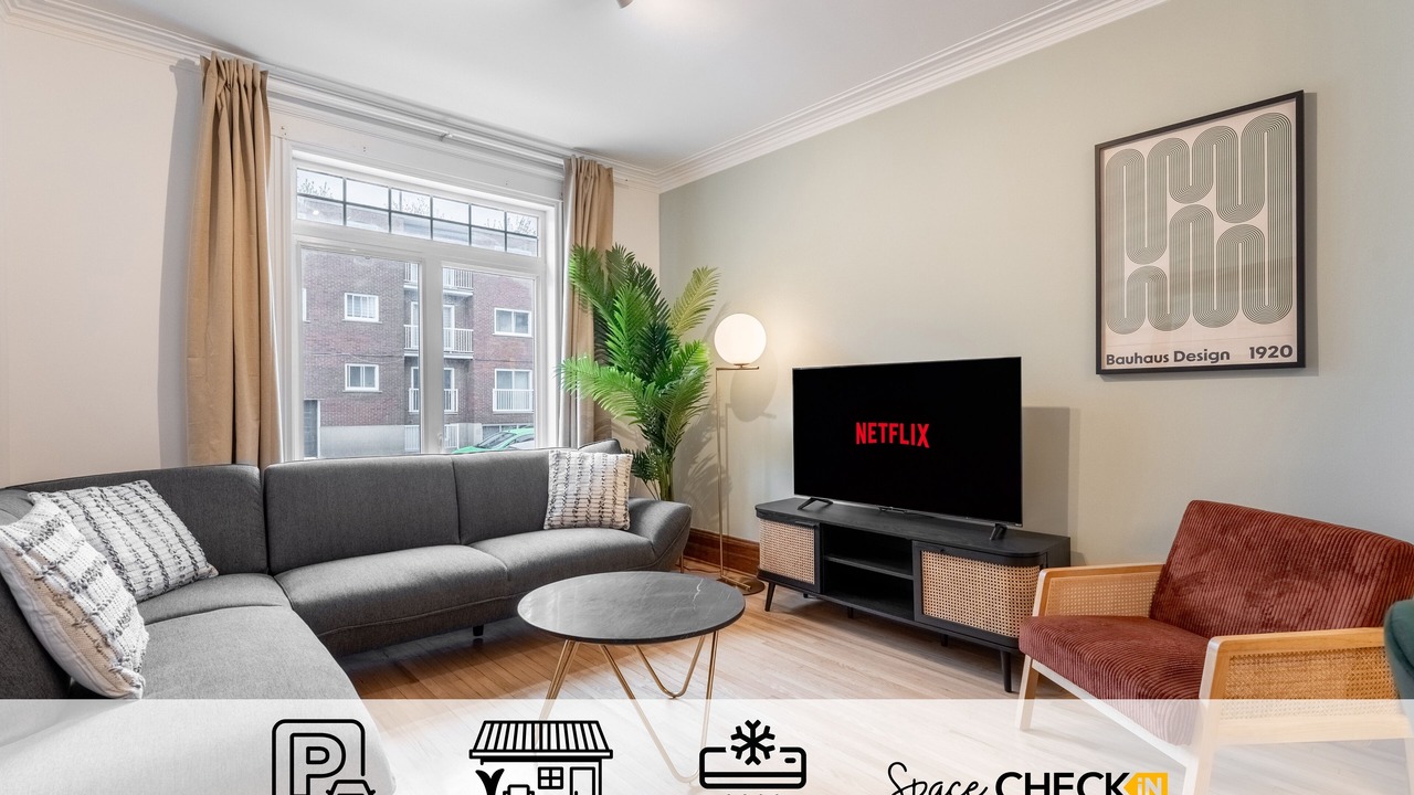 Photo of Livingroom in Youville