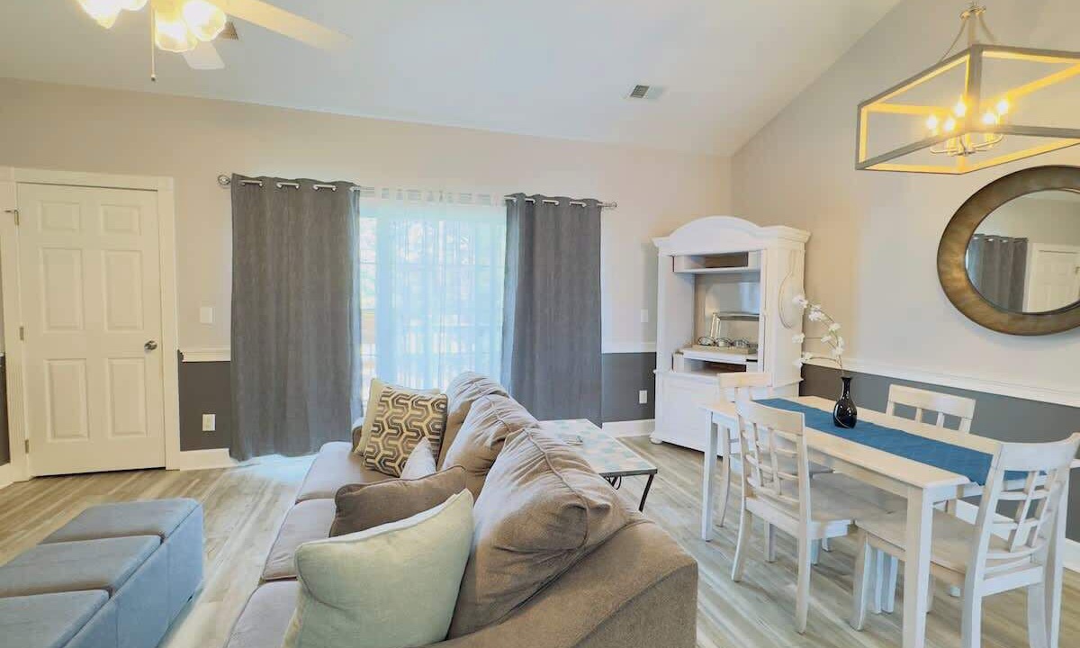 Photo of Livingroom in Central Myrtle Beach