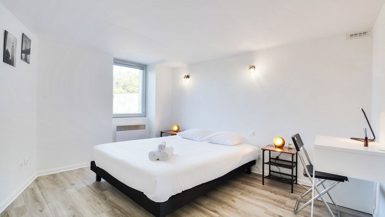 Photo of Bedroom in Saint Nicolas - Charles III - Ville vieille - Trois Maisons - Leopold
