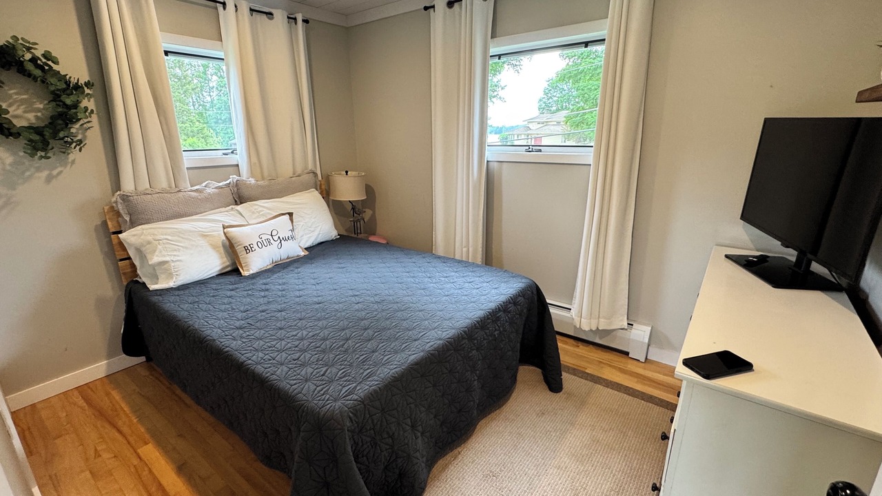 Photo of Bedroom in Malletts Bay