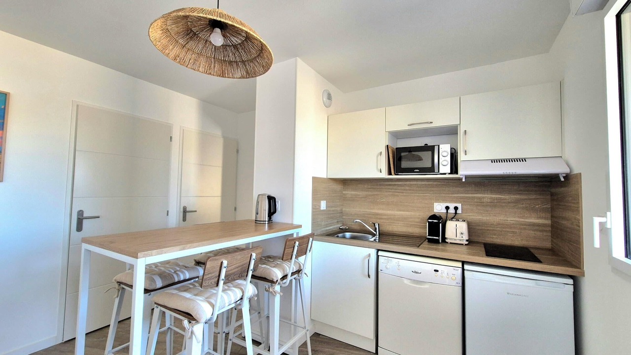 Photo of Kitchen in Saint-Coulomb