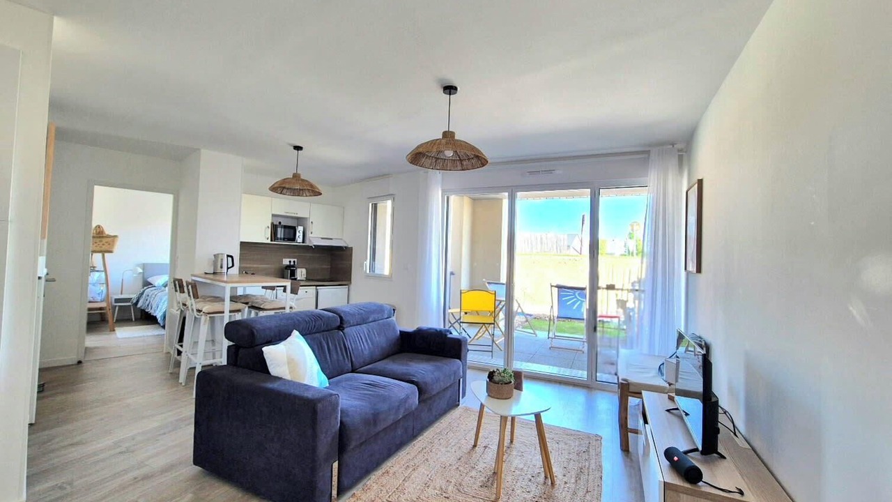 Photo of Livingroom in Saint-Coulomb