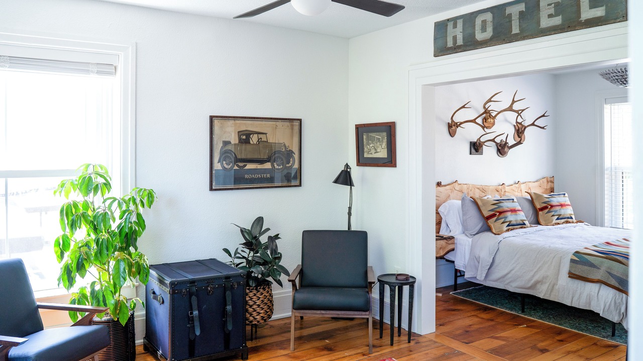 Photo of Bedroom in Le Claire