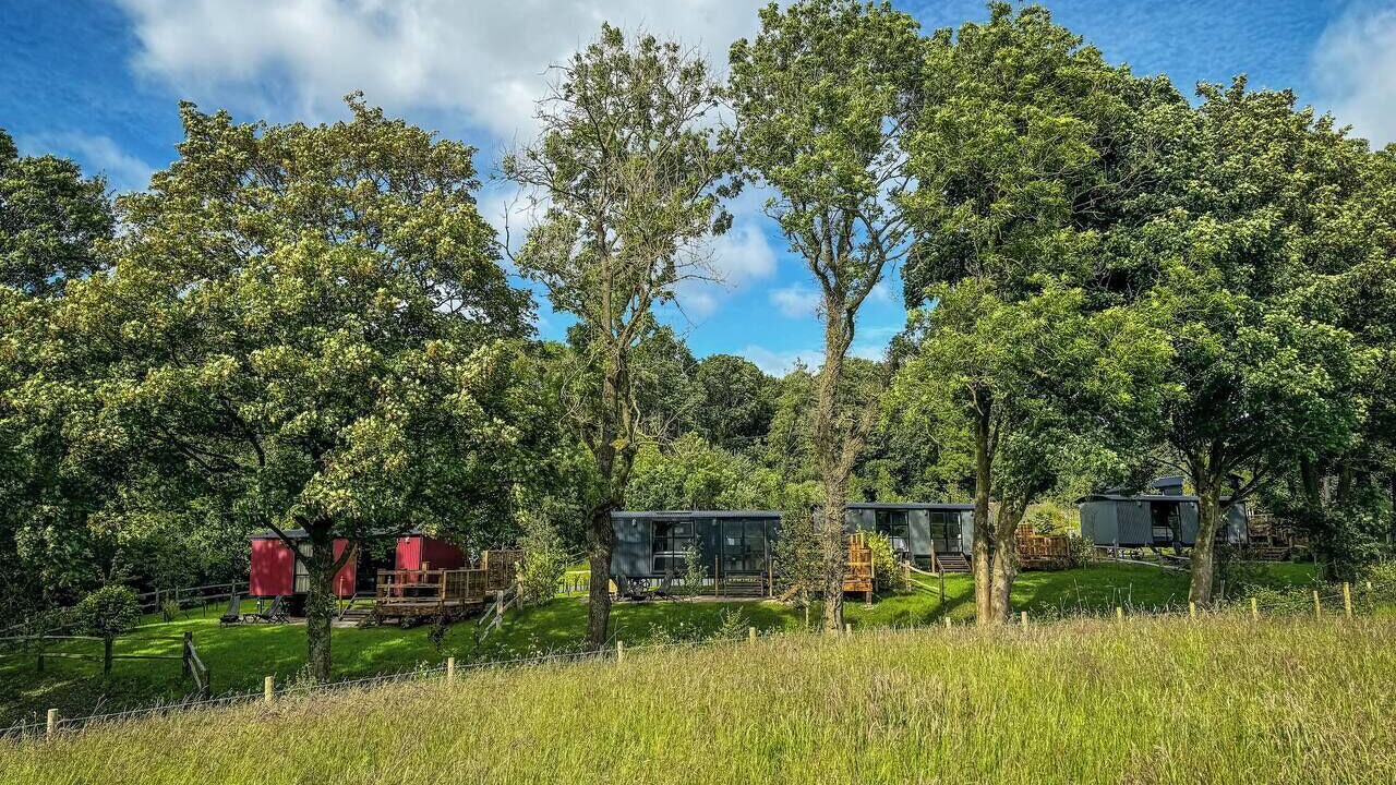 Photo of Others in Lupton