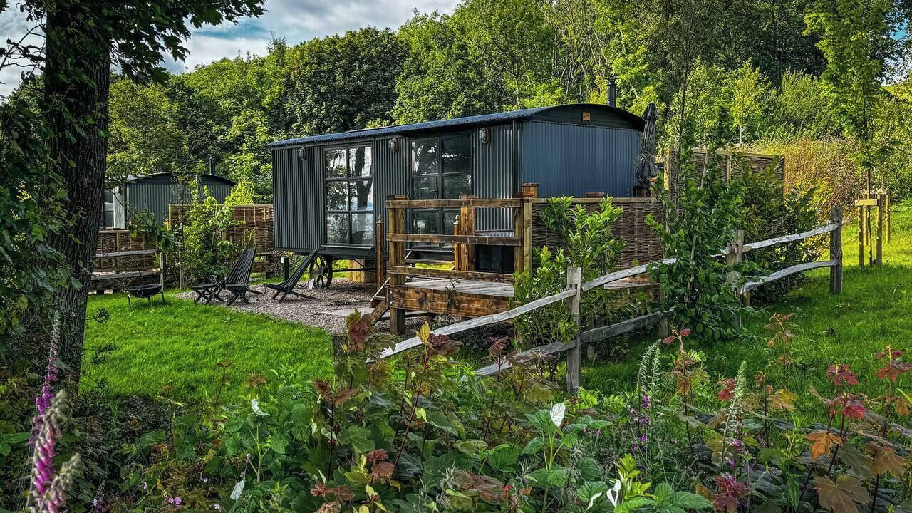 Photo of Others in Lupton