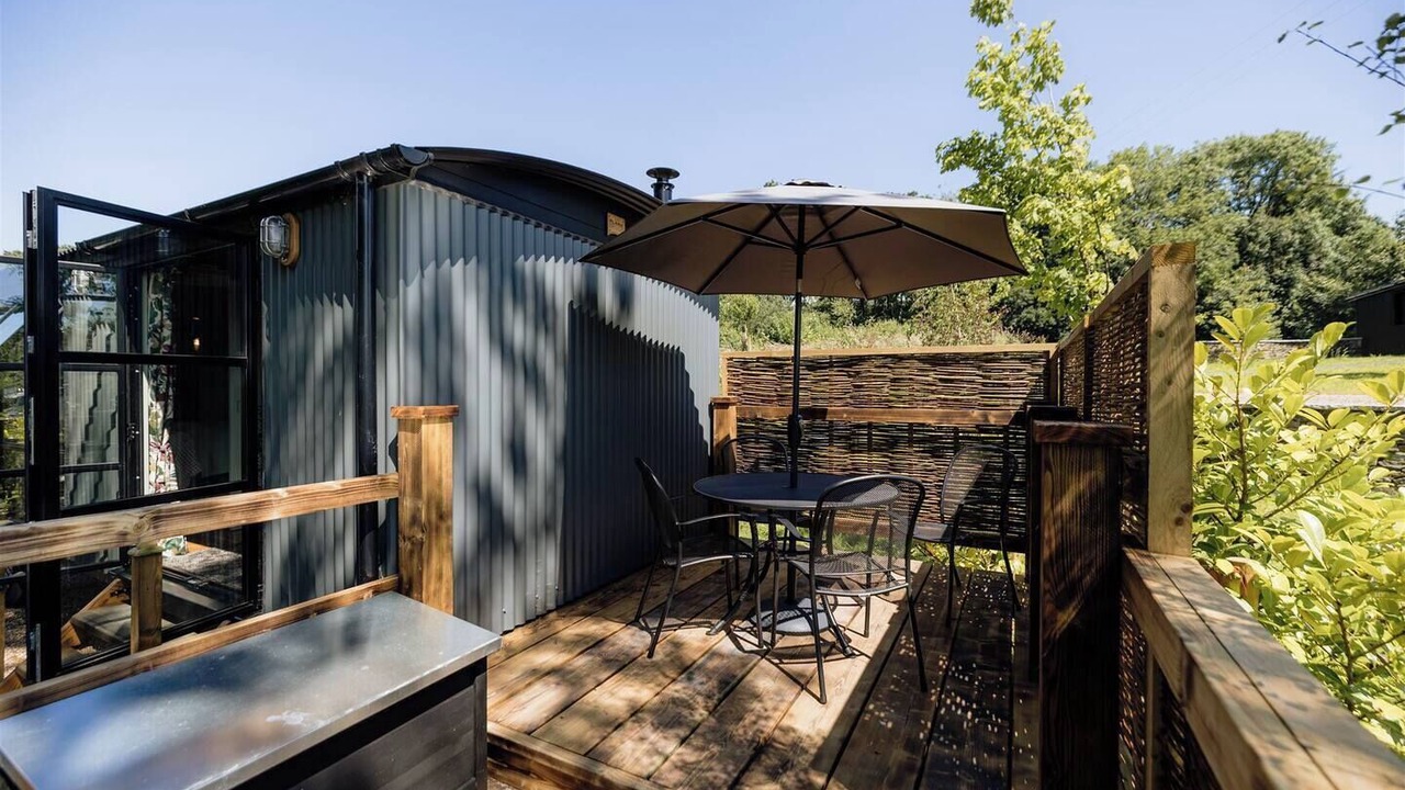 Photo of Others in Lupton