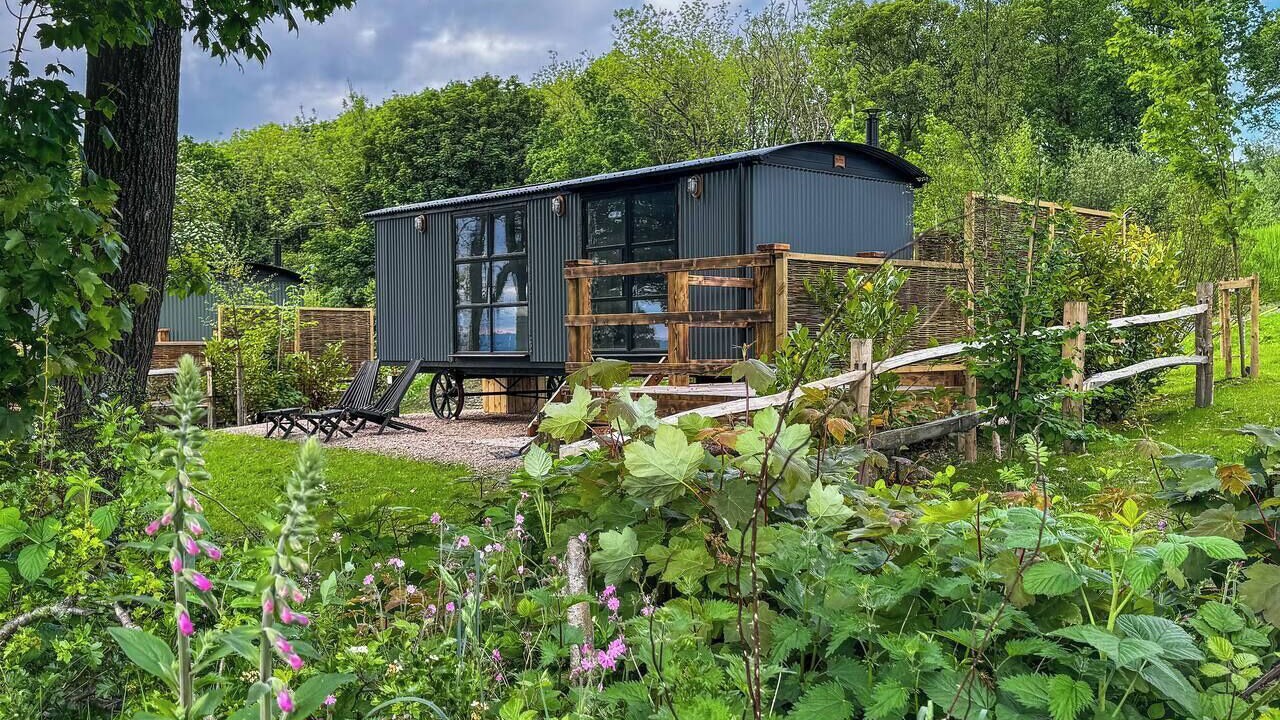 Photo of Others in Lupton