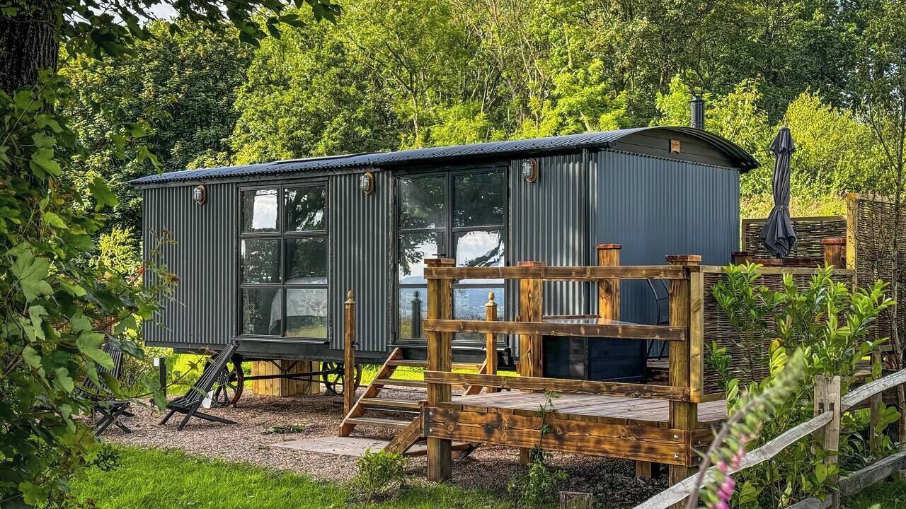 Photo of Others in Lupton