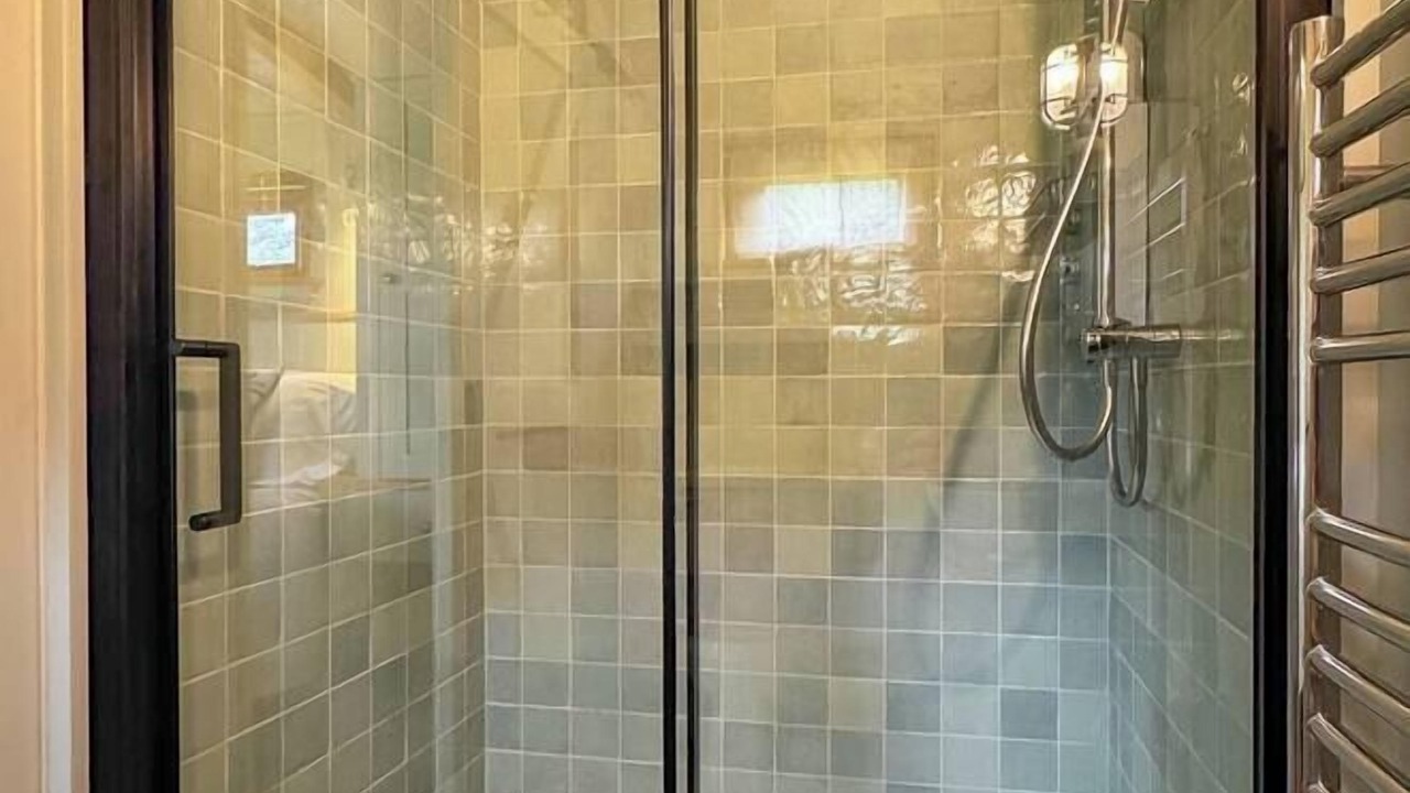 Photo of Others in Lupton