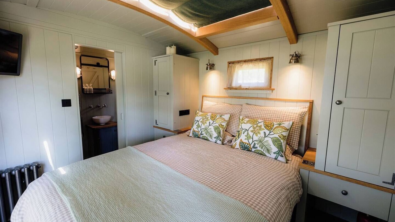 Photo of Others in Lupton