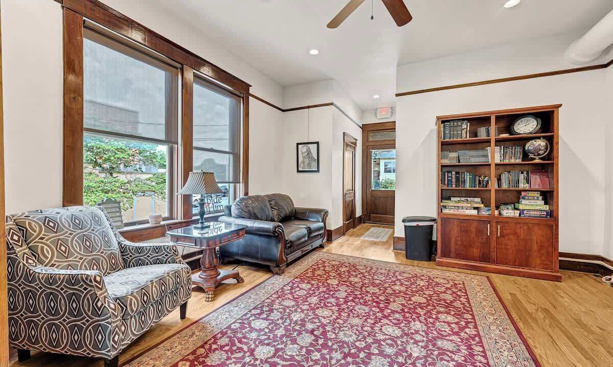 Photo of Livingroom in Siloam Springs