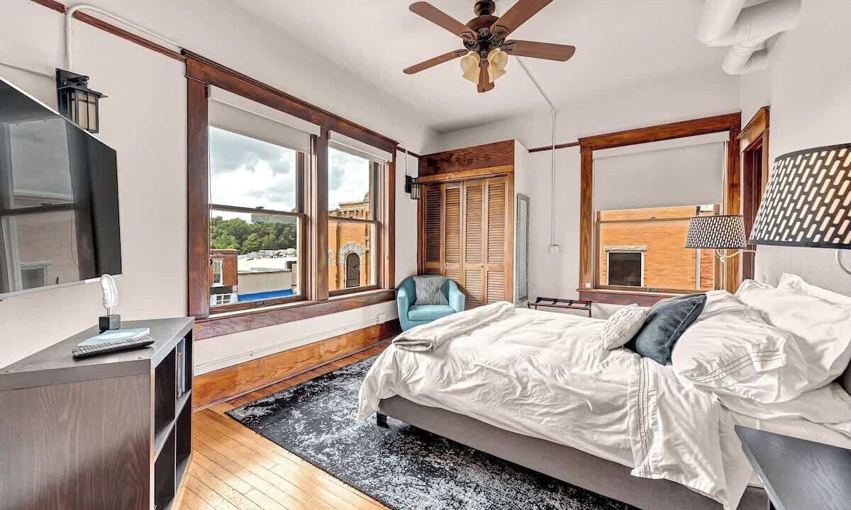 Photo of Bedroom in Siloam Springs
