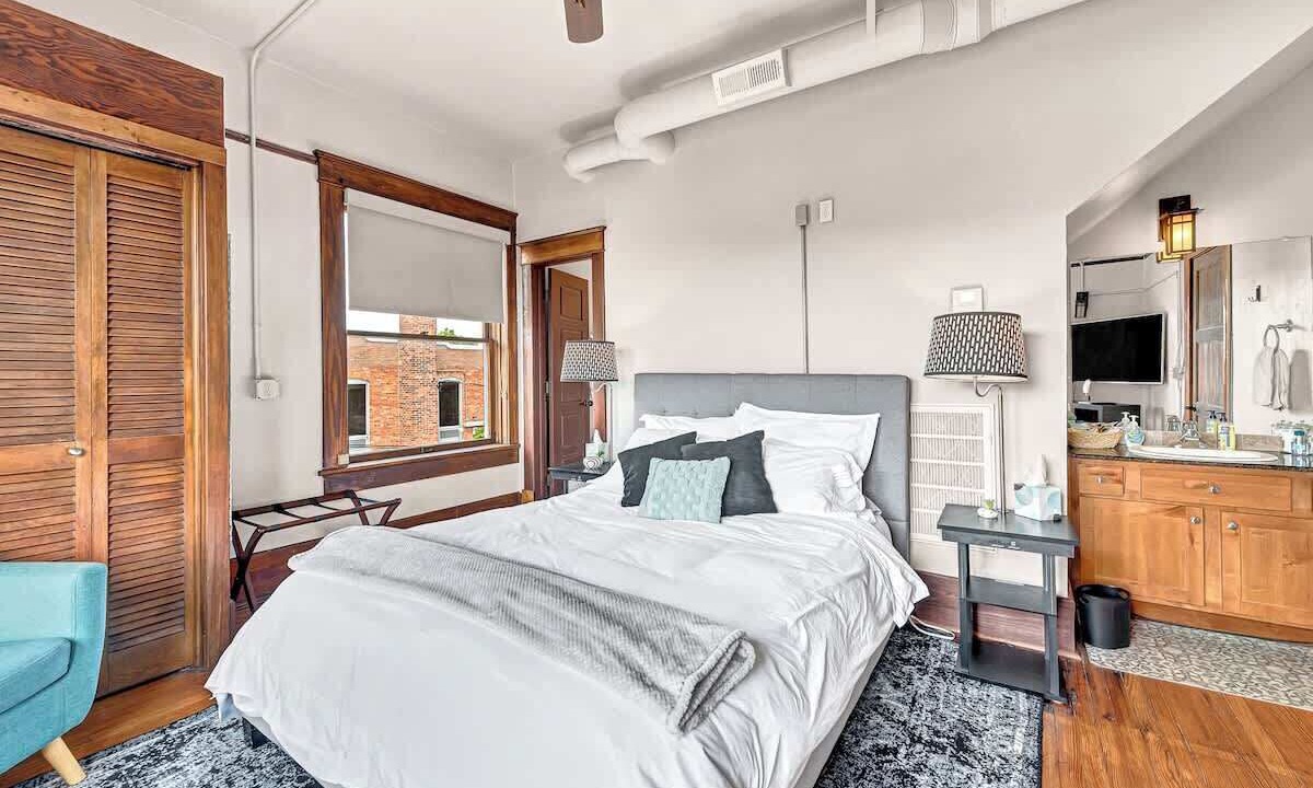 Photo of Bedroom in Siloam Springs