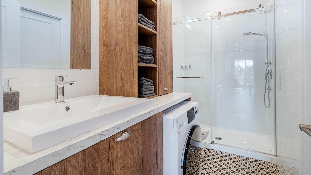 Photo of Bathroom in Adstock