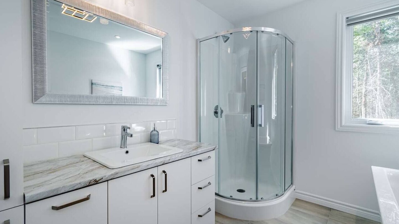 Photo of Bathroom in Adstock