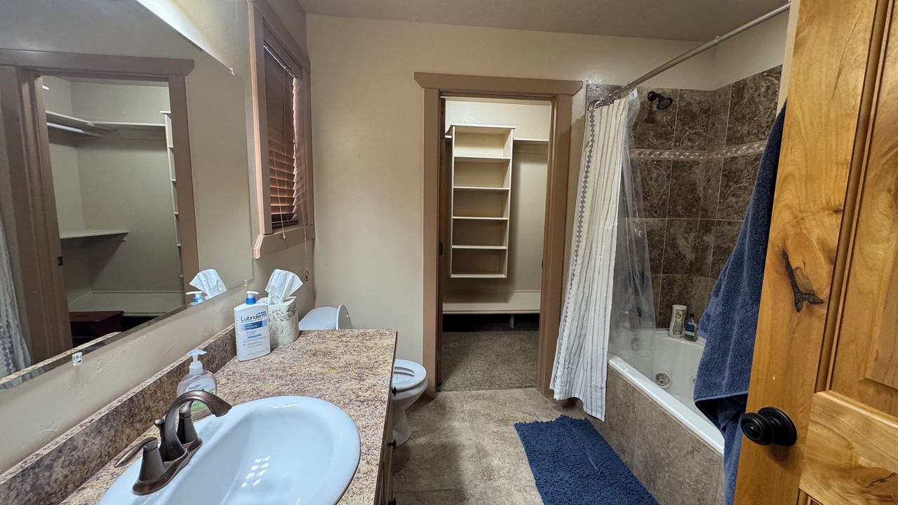 Photo of Bathroom in Sweetwater