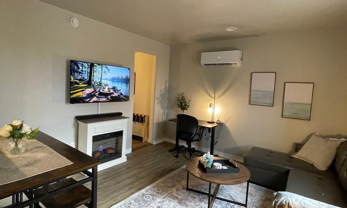 Photo of Livingroom in Harrison