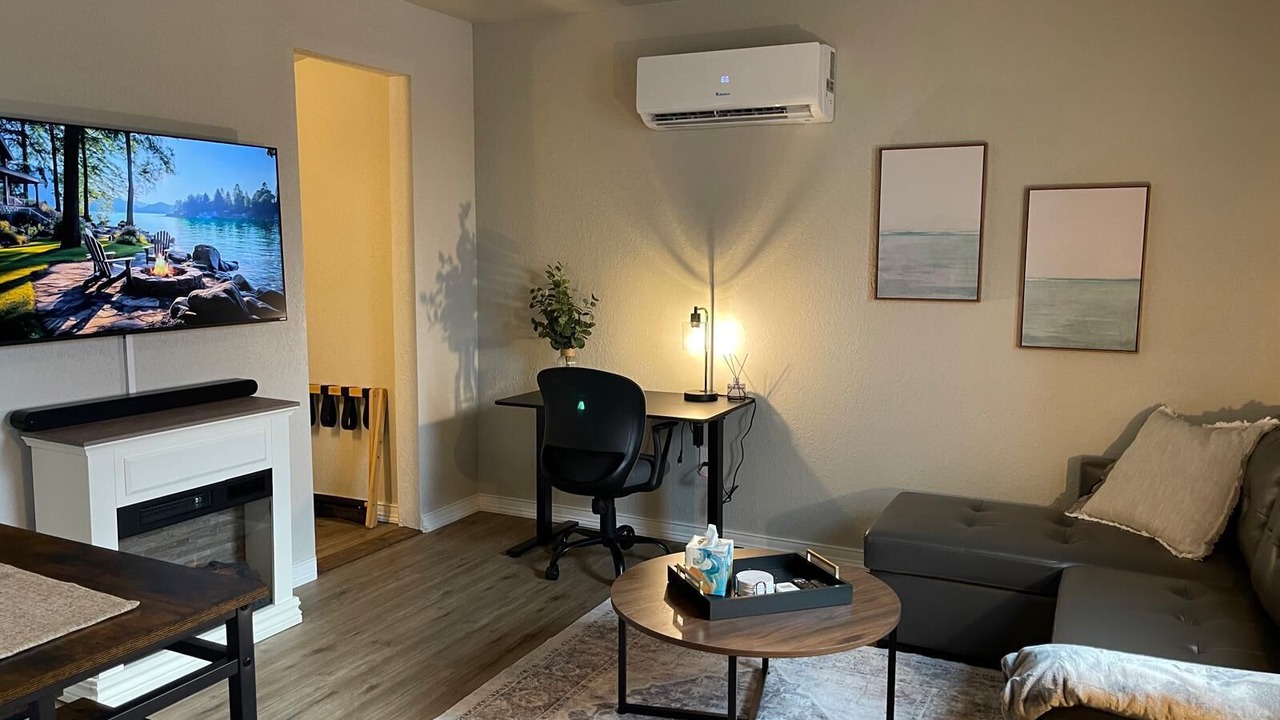 Photo of Livingroom in Harrison