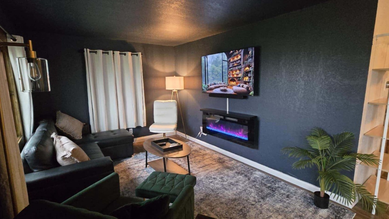 Photo of Livingroom in Harrison