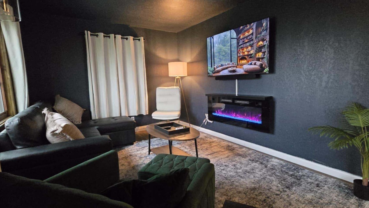 Photo of Livingroom in Harrison