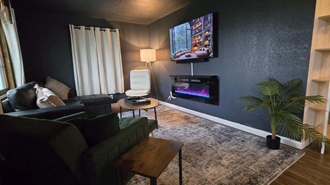 Photo of Livingroom in Harrison