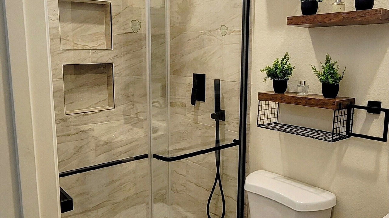 Photo of Bathroom in El Centro