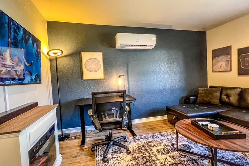 Photo of Livingroom in Harrison