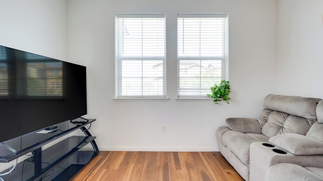 Photo of Livingroom in Lathrop