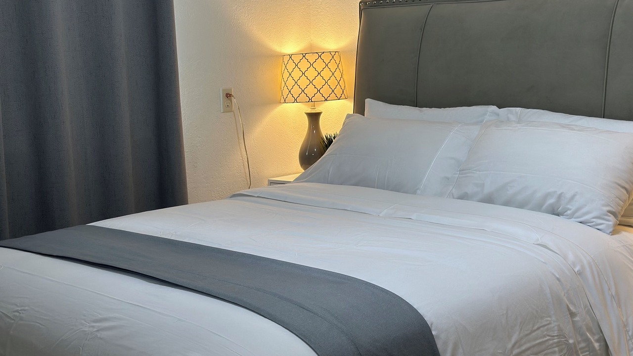 Photo of Bedroom in Arden-Arcade