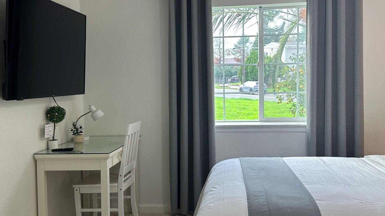 Photo of Bedroom in Arden-Arcade